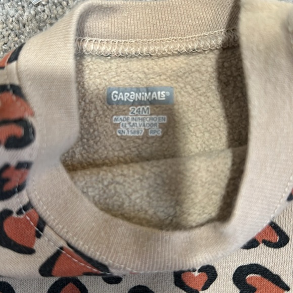 Garanimal size 24 month heart animal print top - Picture 2 of 2